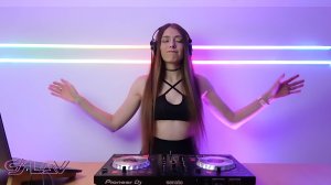 DJ LAV | EPISODE 7 | [Melodic Techno DJ Mix]