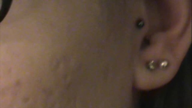 How to Change A Tragus Piercing смотреть онлайн