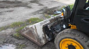 Обзор мини погрузчика JCB 180W. Плюсы и минусы модели.