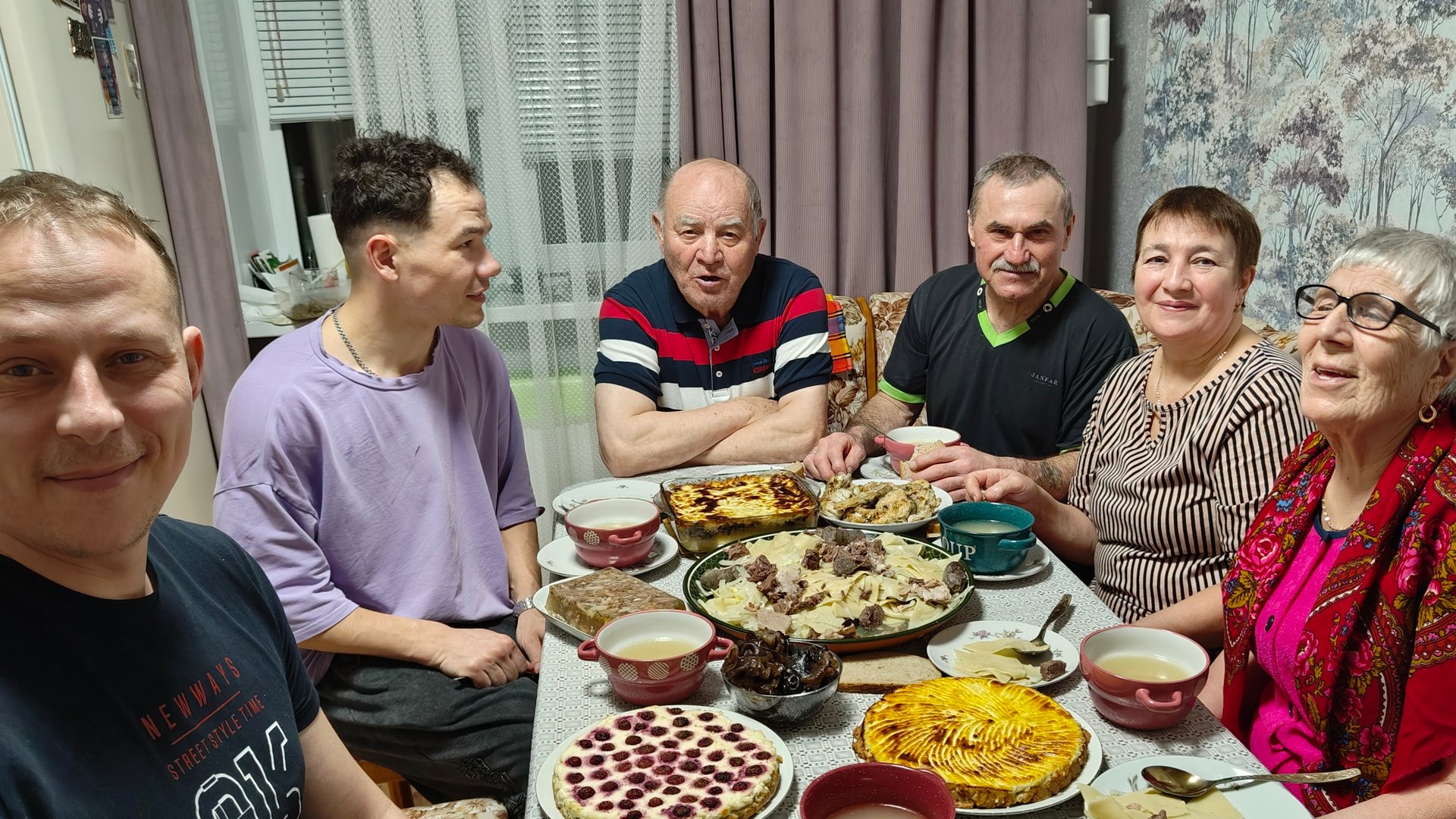 Дождались,о том о сём 🤗🥰🪗🍲🎁// подарки из мусорки 🤦// смотреть онлайн