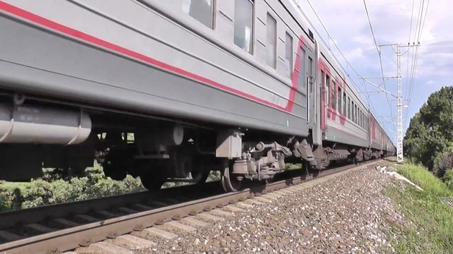 Электровоз 2ЭС4К-115 с пассажирским поездом Казань - Адлер смотреть онлайн
