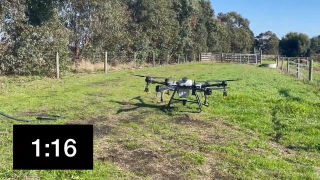 DJI Agras T30 Sprayer Land and Refill time смотреть онлайн