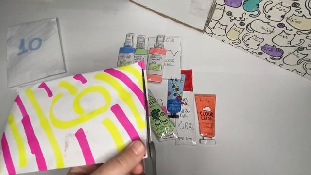 Распаковка бумажной косметики смотреть онлайн