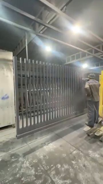 ВОТ ЭТО ВОРОТА!!!! Наше производство в ЛенОбласти #воротаспб #откатныеворота #заборспб смотреть онлайн