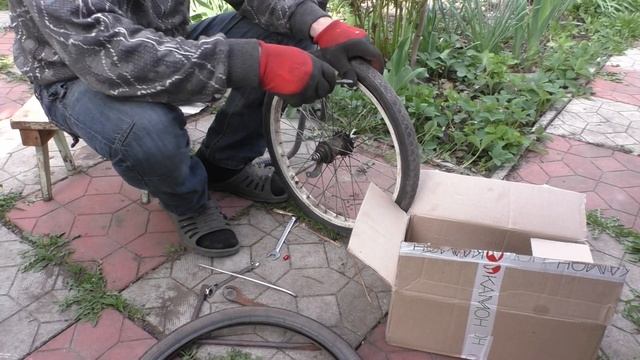 Как заменить покрышки на велосипеде Аист. How to change tires on a Stork bicycle смотреть онлайн