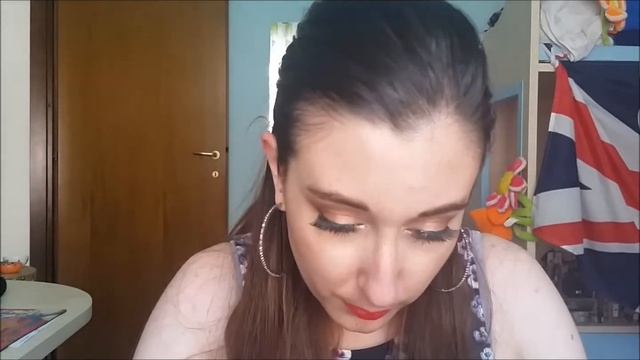 What's In My Beauty Bag? смотреть онлайн