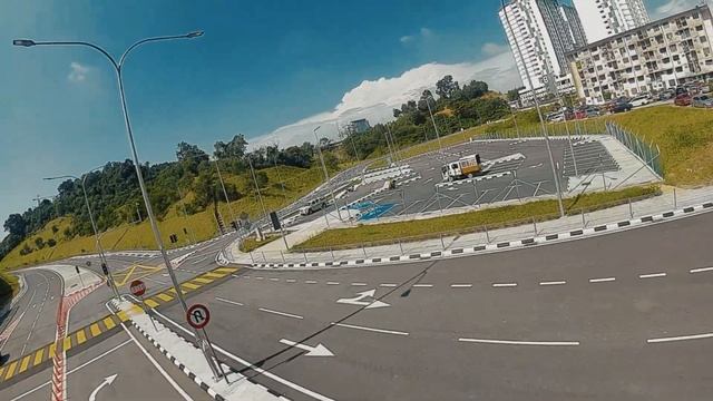 New Road from Sri Petaling (8th & Stellar Sri Petaling) to Salak Selatan (Taman Naga Emas MRT) смотреть онлайн