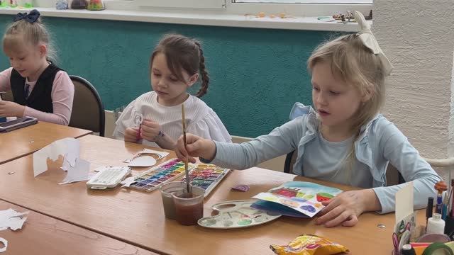 На уроках декоративно-прикладного творчества смотреть онлайн