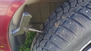 КАК ЗАКЛЕИТЬ ЛЮБУЮ БЕСКАМЕРНУЮ ШИНУ