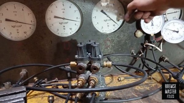 211 - Многоконтурный защитный кран Вабко и непонятки с давлением в системе