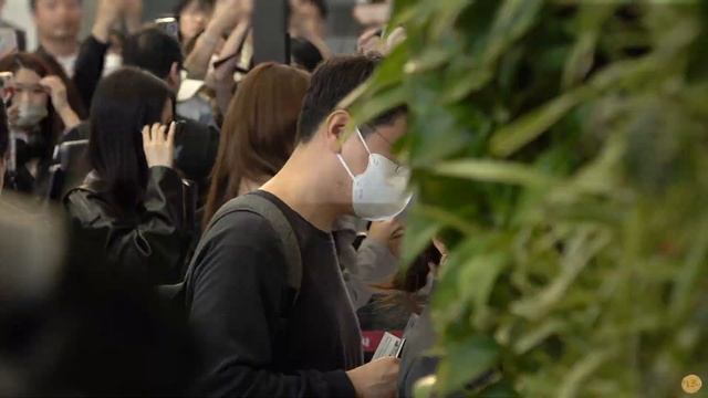 BABYMONSTER 출국 치키타(CHIQUITA) fancam @240509 Gimpo Airport Departure смотреть онлайн