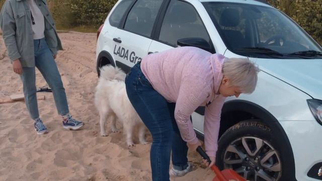 ЛАДА Гранта Кросс: тест-драйв во внедорожных условиях от автосалона ПРАЙМ. Фишки и лайфхаки. смотреть онлайн