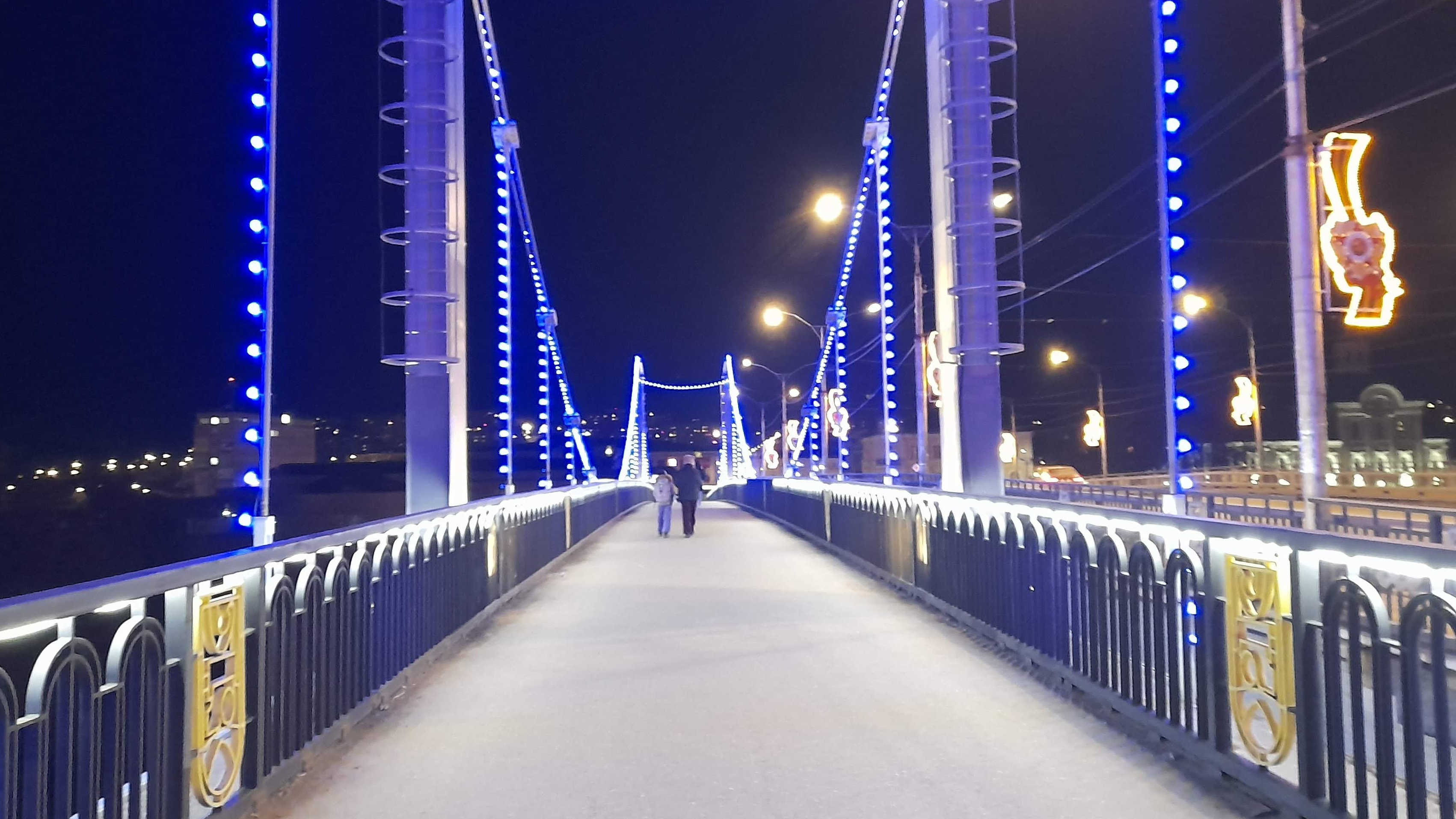 Прогулка по вечернему городу. смотреть онлайн