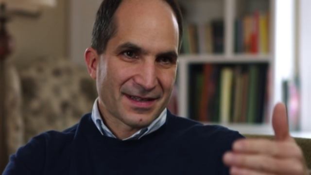 Unintentional ASMR 🪐 Soft Spoken Argentinian Physicist Talking About Space, Planets [2XCpPqKQosw]