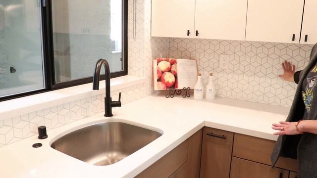 Trending Kitchen Design: Sweet Collection xo Renovation by Brittany + Cynthia Daniel смотреть онлайн