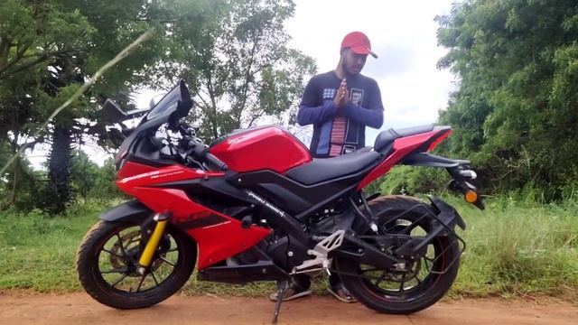 Yamaha R15 V3 Bs6 detailed review | metallic red | tamil vlog | vva technology | #yamaha #r15 #red смотреть онлайн