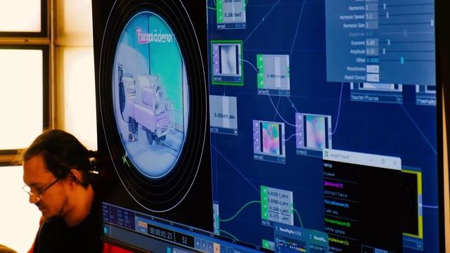 Цифровой пленэр прошёл на станции метро «Фонвизинская» смотреть онлайн