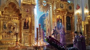 Тропари и кондаки Кресту по входе. Регент Екатерина Артюхова.