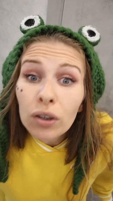 КОГДА ПРОИГРЫВАЕШЬ МЛАДШЕЙ СЕСЕТР! СПОРИМ НЕ НАПИШЕШЬ ТРИ НАЗВАНИЕ ЭТОЙ ИГРЫ? #shortsvideo смотреть онлайн