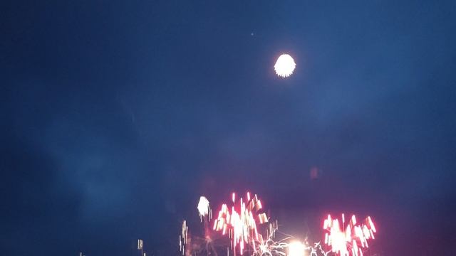 Организация салюта в Казани, запуск фейерверков, выезд пиротехника. Салют 2 мин. смотреть онлайн