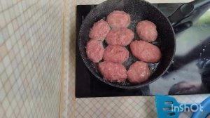 Нежные котлеты из куриного фарша.