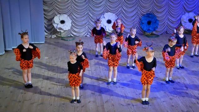 Грация. Дружковка. Отчетный концерт. Паравоз-букашка. Детская Хореография смотреть онлайн