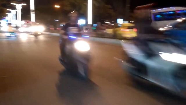 Переходим дорогу Вьетнам смотреть онлайн