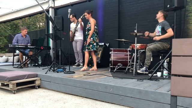 Fa na na na cover by Aleksandra Motyka смотреть онлайн