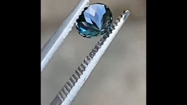 0.7 carat mixed cut Madagascar sapphire, cut by me смотреть онлайн
