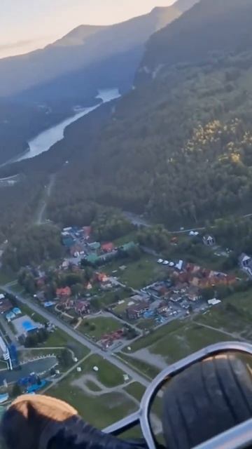 По Алтаю на параплане смотреть онлайн