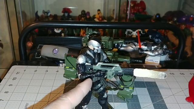 Neca Marine accessory pack with Mezco one:12 and Marvel Legends figures смотреть онлайн