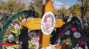 КЛАДБИЩЕ ОНИ СТОЯТ У МОГИЛ ТАКОЕ ОЩУЩЕНИЕ.  ( 2023 - 2024 года  ЗАХОРОНЕНИЕ)