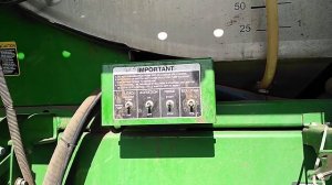 JOHN DEERE 4930 самоходный опрыскиватель , внешний обзор