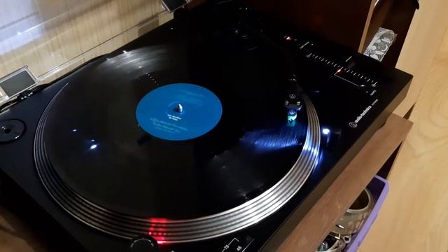 DJ Aligator - the whistle song (vinyl) смотреть онлайн