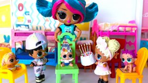 СБЕЖАЛ С ДНЯ РОЖДЕНИЯ С АНИМАТОРАМИ😱🤣 Детский садик кукол ЛОЛ СЮРПРИЗ смешные мультики ДАРИНЕЛКА