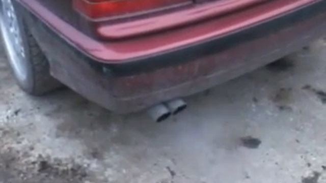 Asi suena el BMW 320 E36 con escape de 325 смотреть онлайн