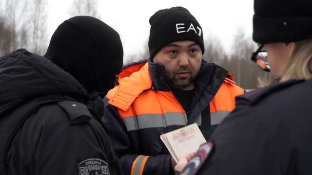 Огненный ролик о работе народной дружины Русской общины в Питере. #важное #россия #новости смотреть онлайн