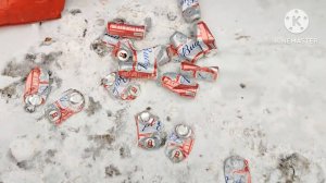 Очень много банки . Обычный рейд московского нищеброда