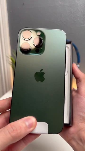 Распаковка новый iPhone 14 про Макс #shorts смотреть онлайн