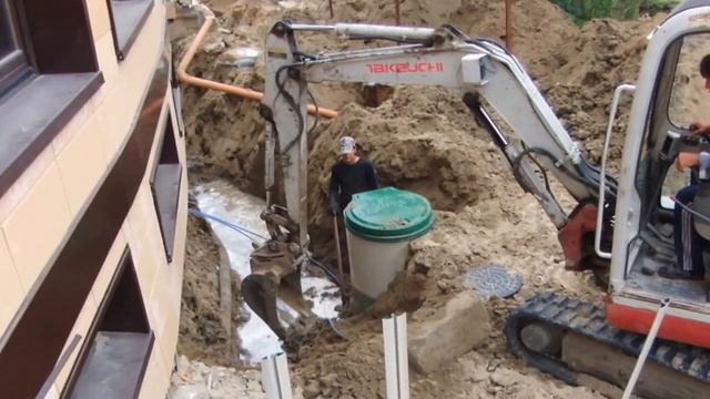 Ювелирная копка дренажа миниэкскаватором - steh39.ru смотреть онлайн