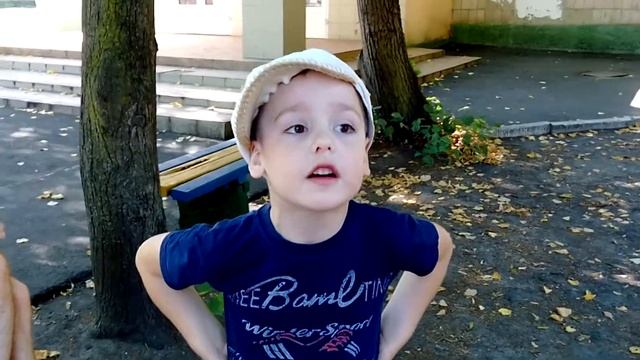 Каникулы в лагере дети скороговорят )))