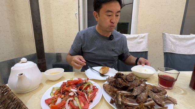 "단드르 구쉬트" 맛집 | пробуем ТАНДЫР ГУШТ в Термезе | запеченное мясо в тандыре смотреть онлайн