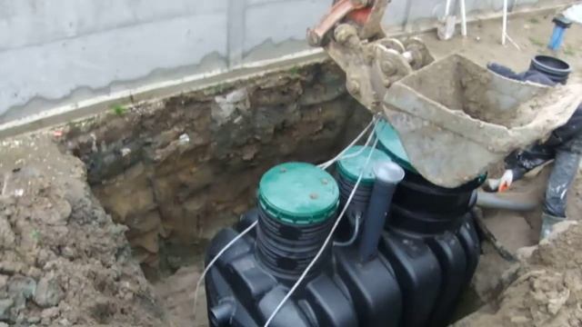 Аренда мини экскаватора в Калининграде steh39.ru - копка котлована и монтаж септика смотреть онлайн