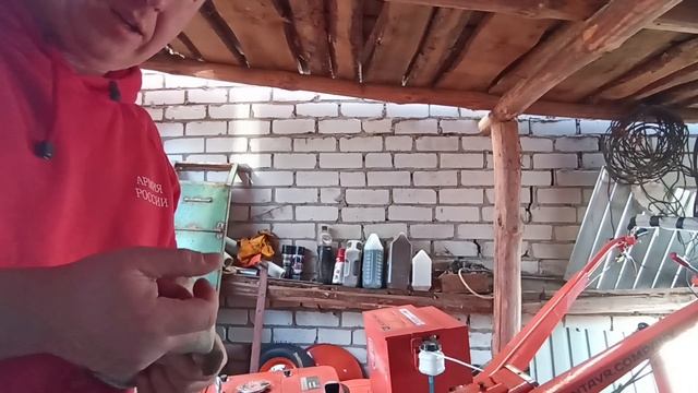 Тяжёлый дизельный мотоблок первый запуск в 20025г. Запасаю фанеру на забор.