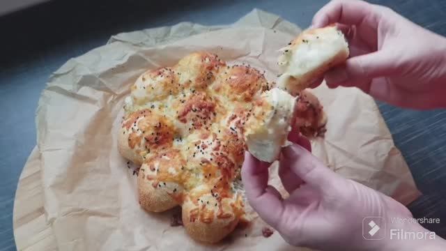 ПАМПУШКИ  С ЧЕСНОЧКОМ И СЫРОМ.    Подходит к любому супчику на вашем столе 👌