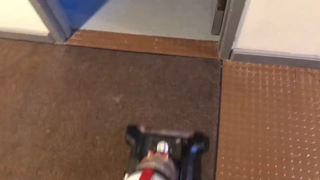 Natural vacuum on a low pile area rug with the Helix Turbo смотреть онлайн
