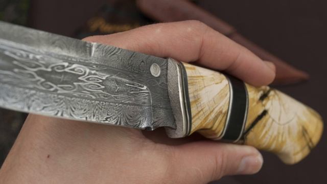 Нож был зделан на заказ. Клинок из мозаичного дамаска. Рукоять из бивня мамонта. смотреть онлайн