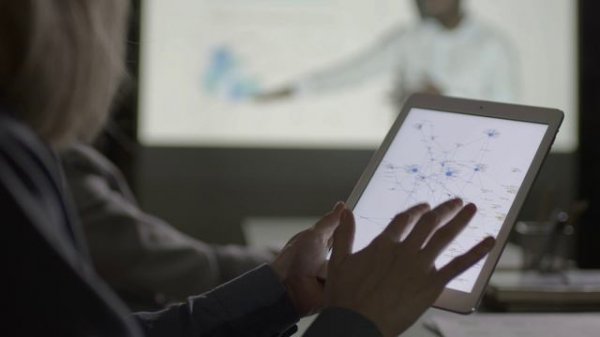 1114951_Man_Woman_3840x2160