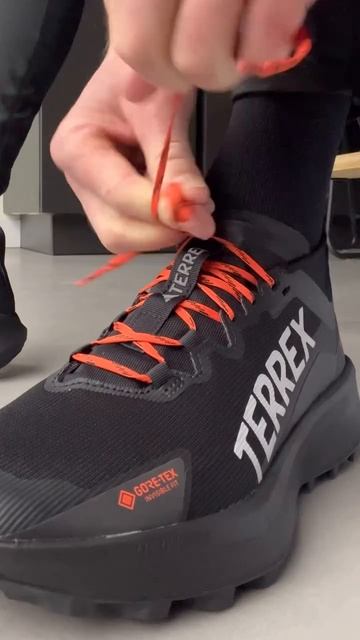 Трейловая модель Adidas Terrex Agravic GTX смотреть онлайн