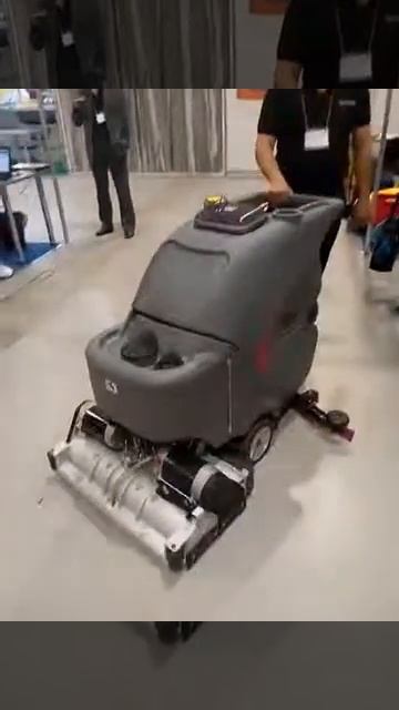 GAOMEI - поломоечная машина и саморезы, выставка CleanExpo Краснодар 2017 смотреть онлайн